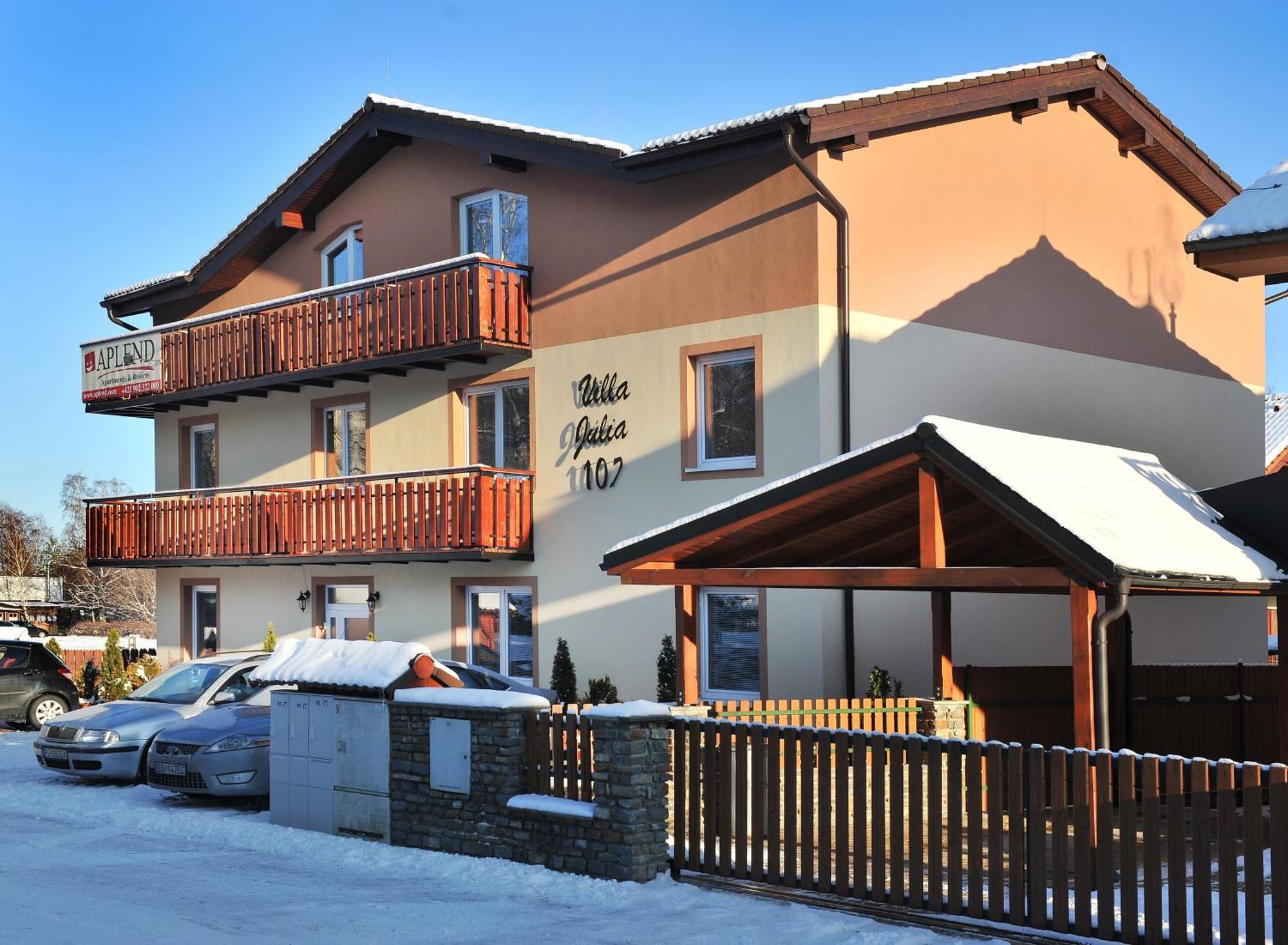 Hotel Aplend Vila Julia Vysoké Tatry Esterno foto